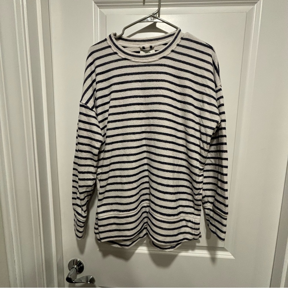 Aerie blue and white strip oversized sweatshirt size XS extra small